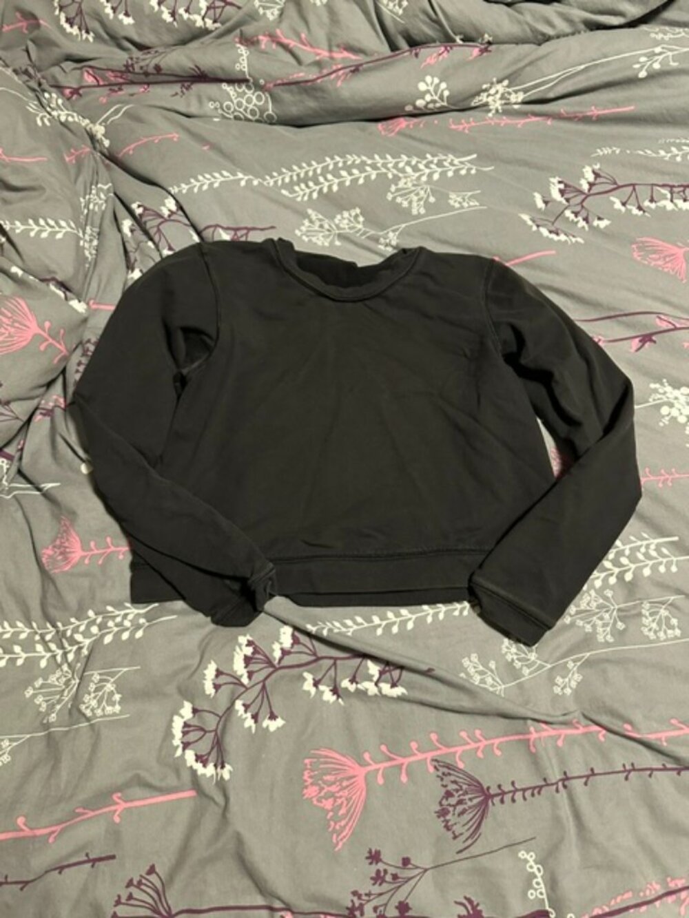 Lululemon size 6 Cropped sweatshirt